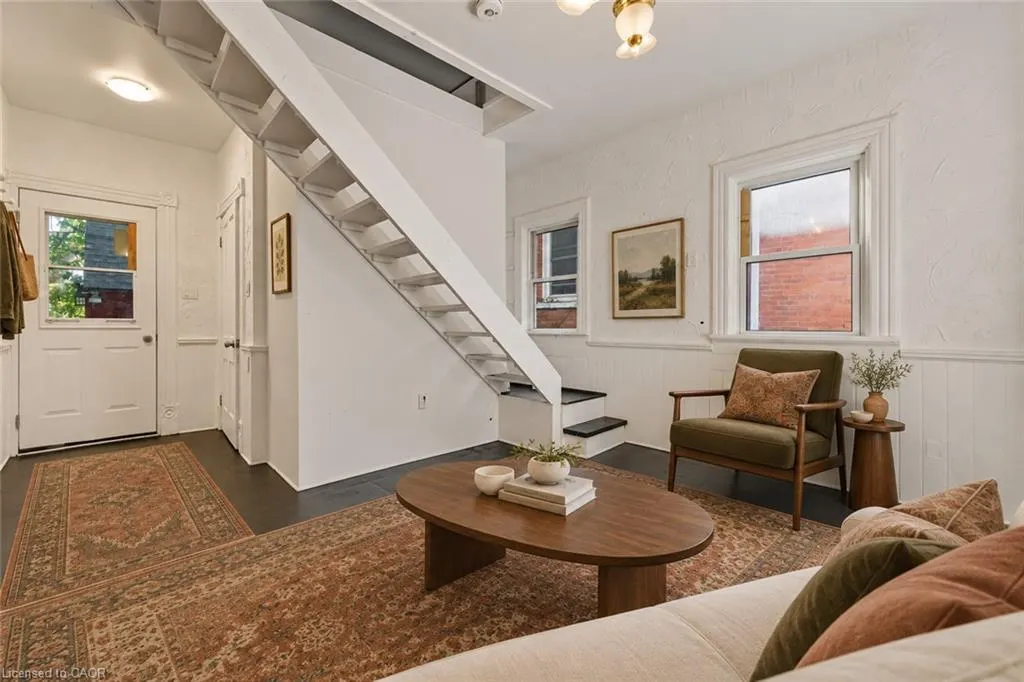 8 Tasker Street