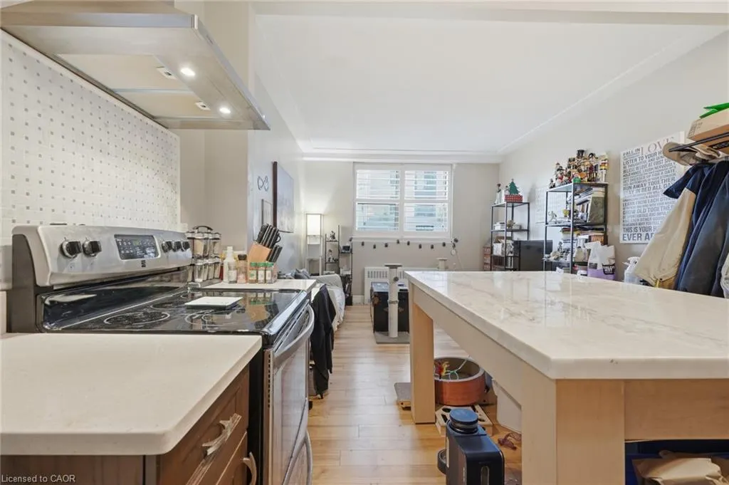 802 King Street W #2