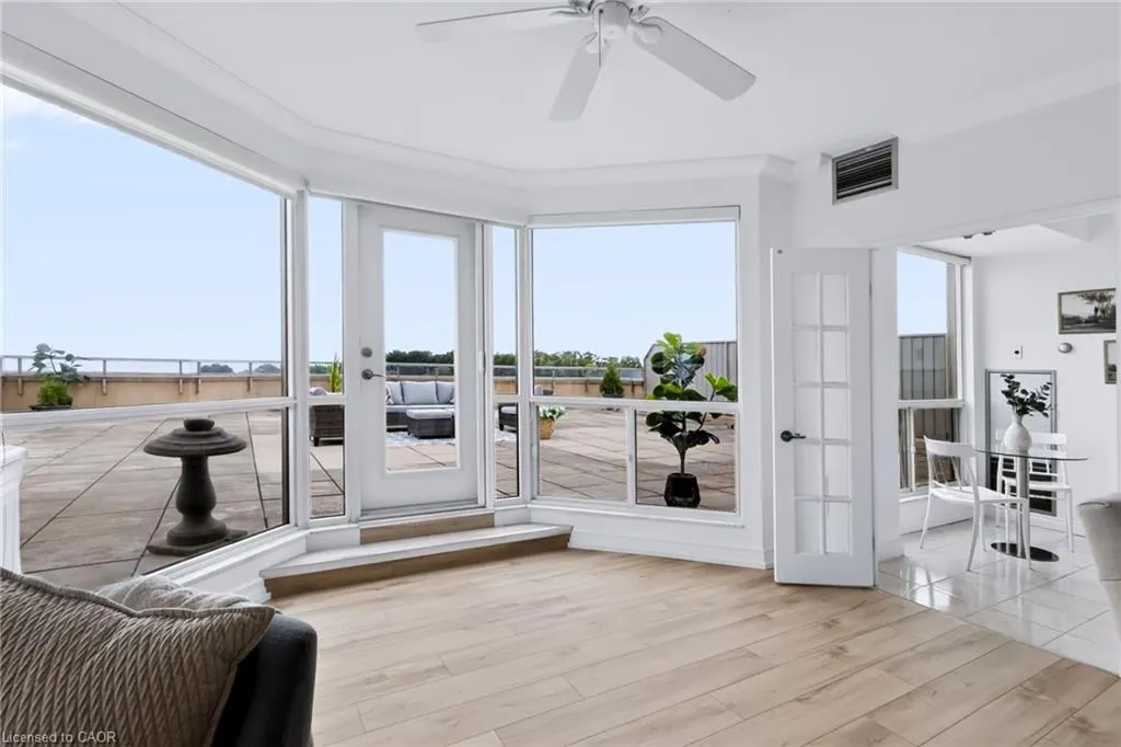 2511 Lakeshore Road W #712