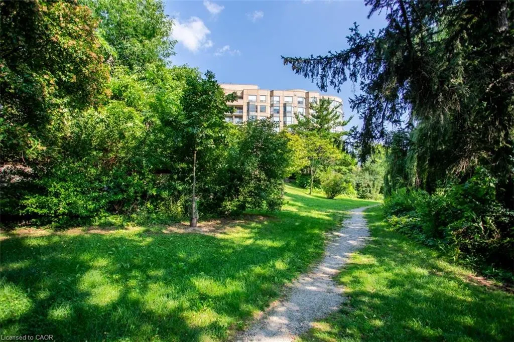 2511 Lakeshore Road W #712