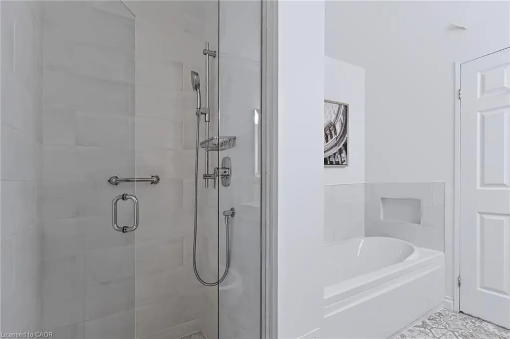 2511 Lakeshore Road W #712