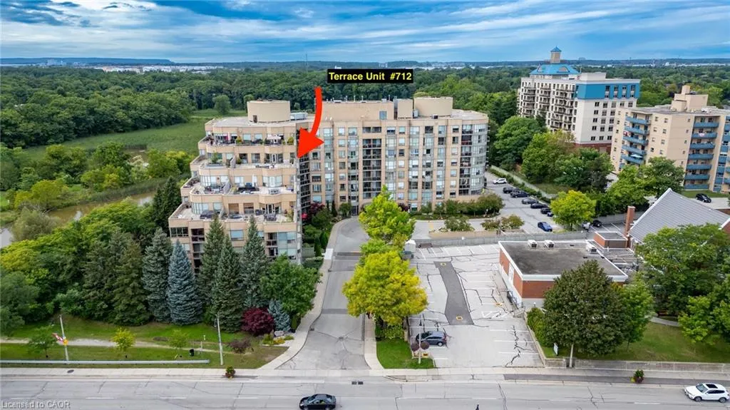 2511 Lakeshore Road W #712