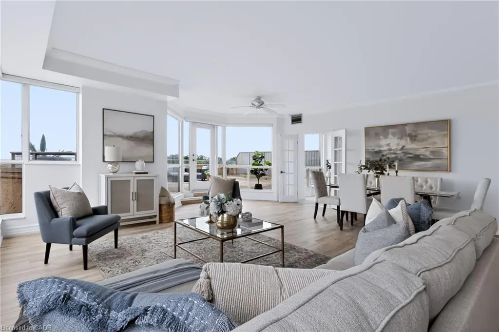 2511 Lakeshore Road W #712