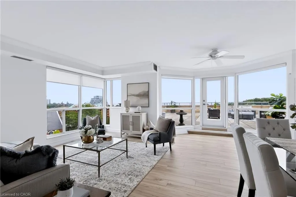 2511 Lakeshore Road W #712