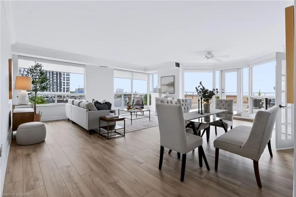 2511 Lakeshore Road W #712