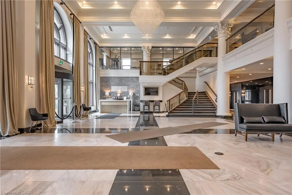 112 King Street E #1006
