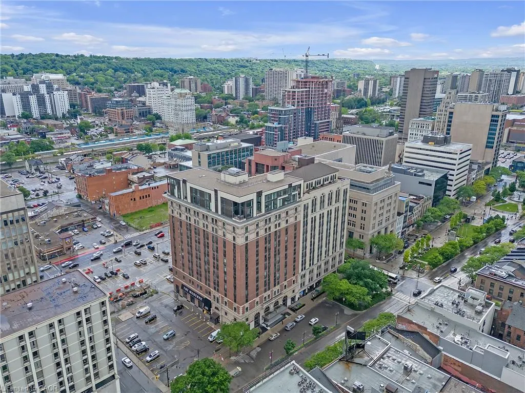 112 King Street E #1006