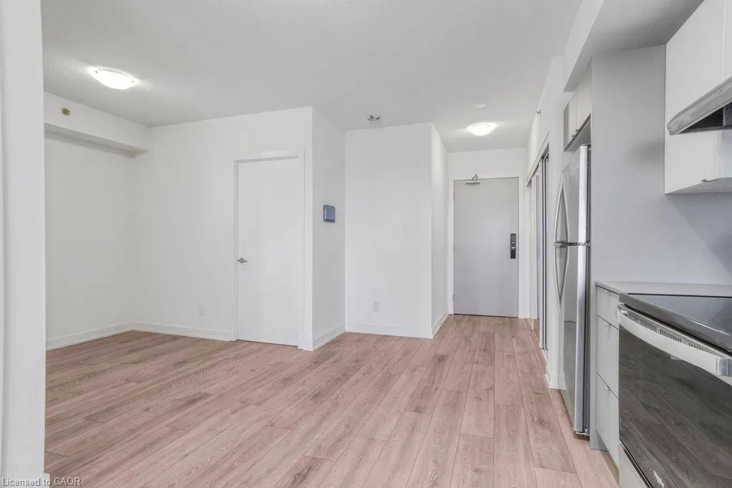 3200 Dakota Common #B906
