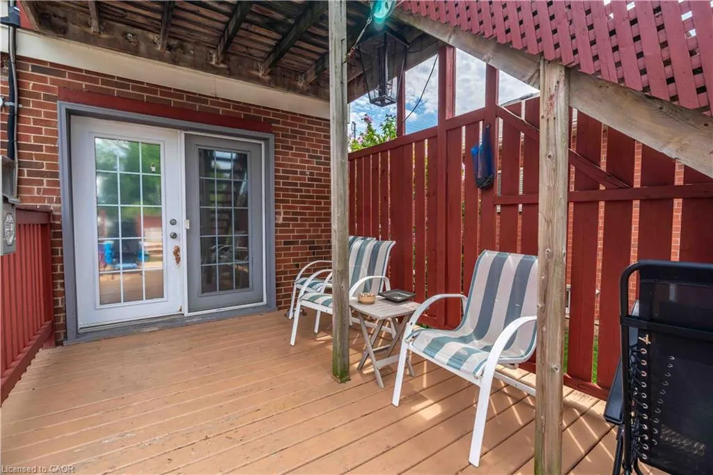 374 Upper Wentworth Street