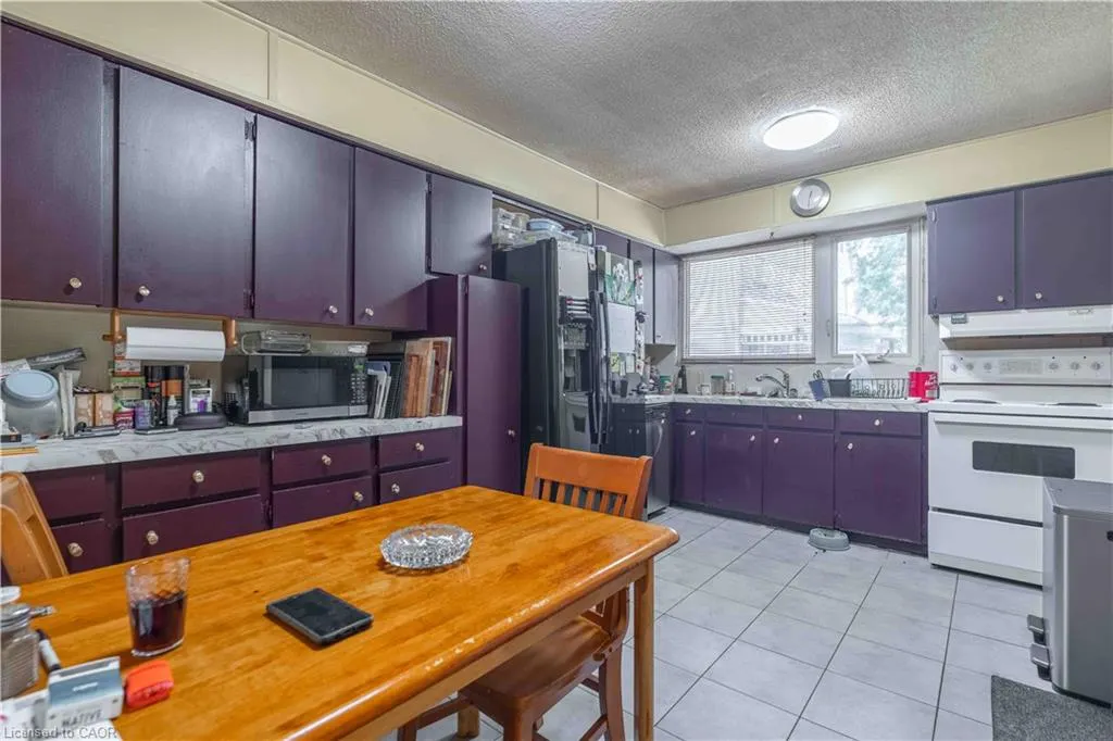 374 Upper Wentworth Street