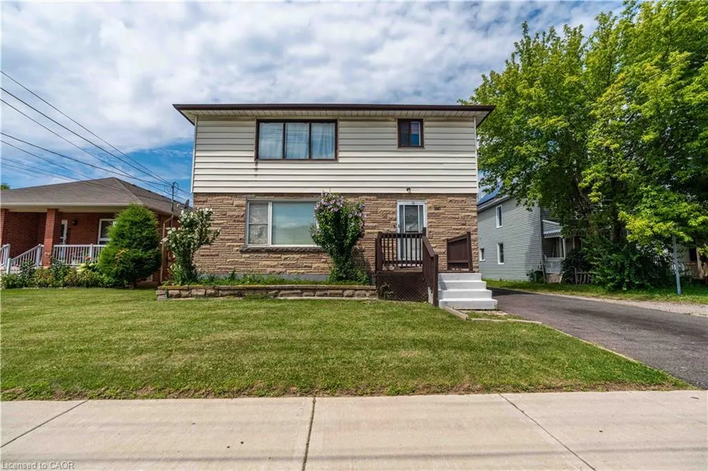 374 Upper Wentworth Street