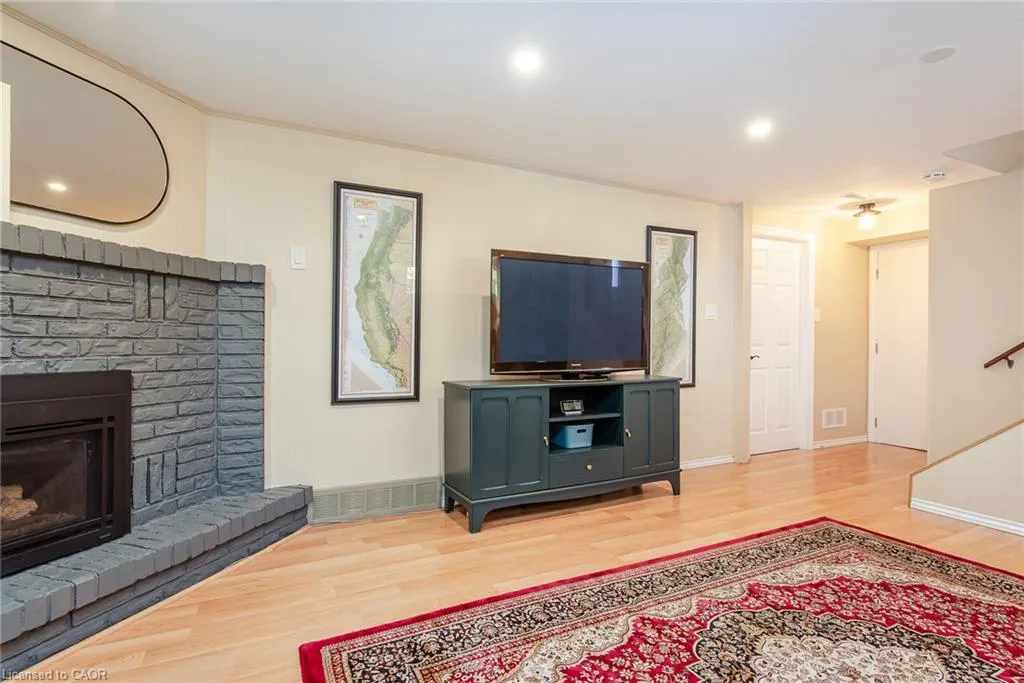 118 Wheatfield Crescent