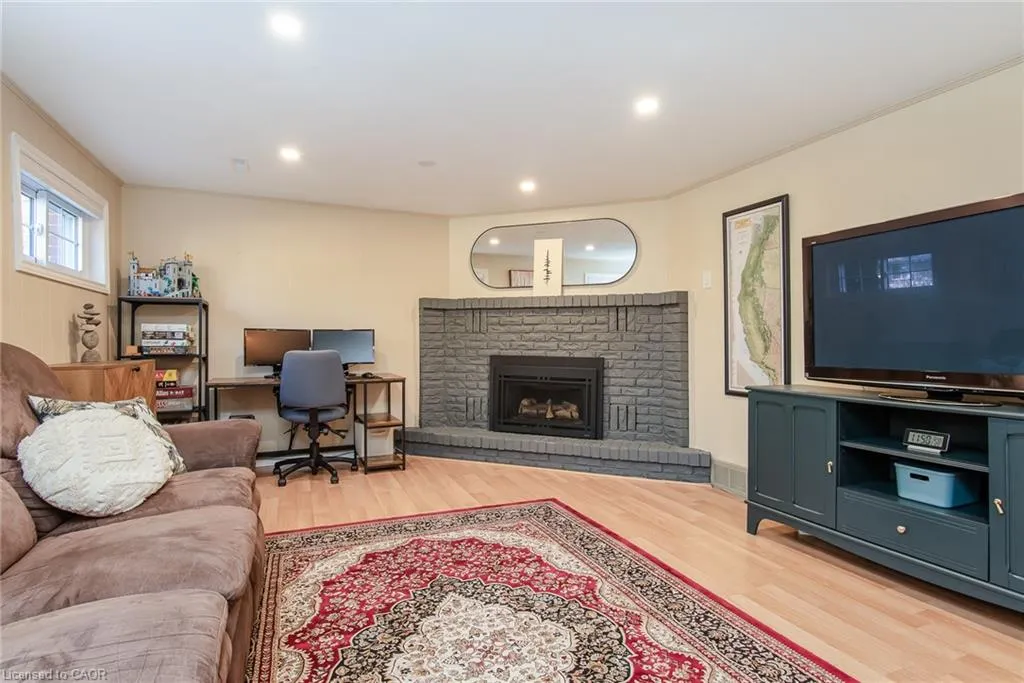 118 Wheatfield Crescent