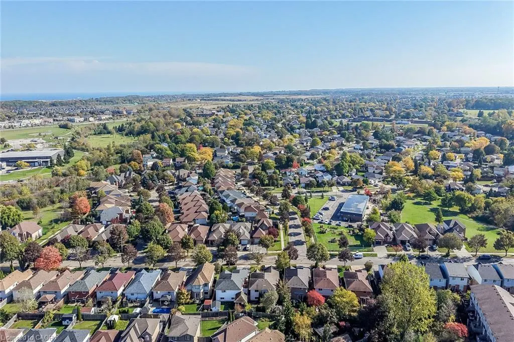 37 Glenhollow Drive