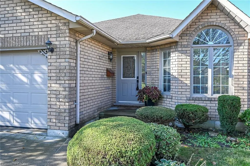 37 Glenhollow Drive