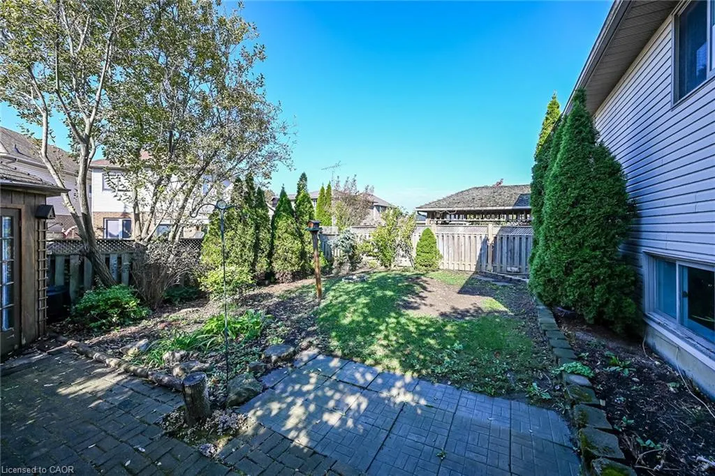 37 Glenhollow Drive