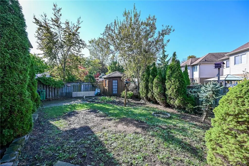 37 Glenhollow Drive