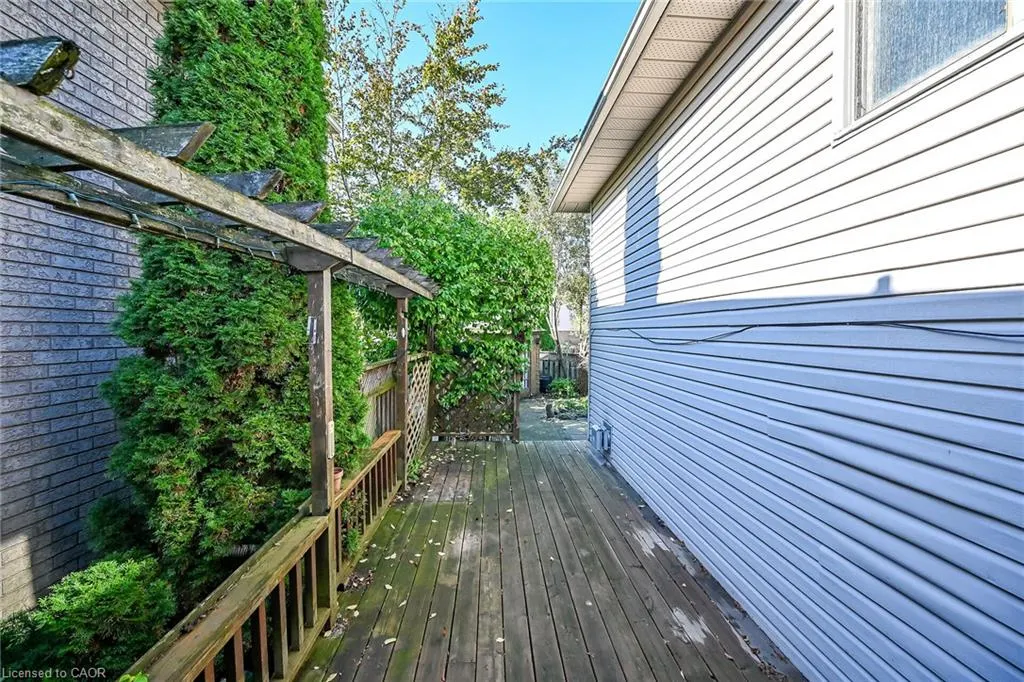 37 Glenhollow Drive