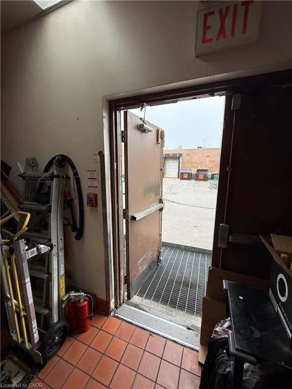1508 Upper James Street