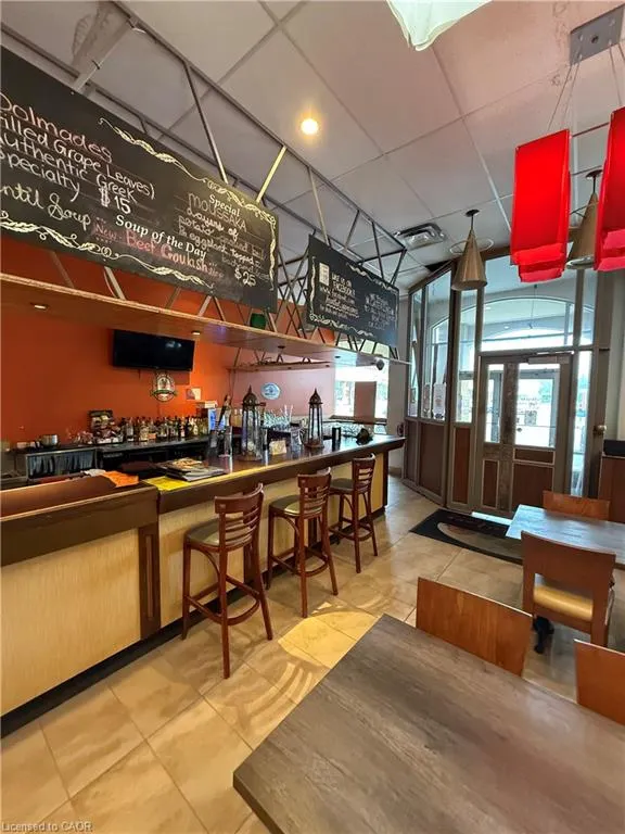 1508 Upper James Street