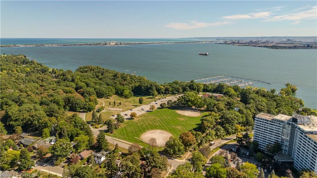 911 Lasalle Park Road