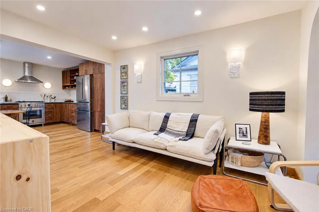 40 Forest Road