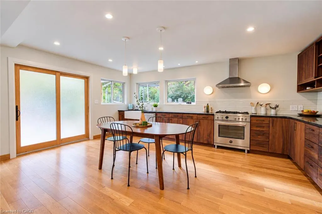 40 Forest Road