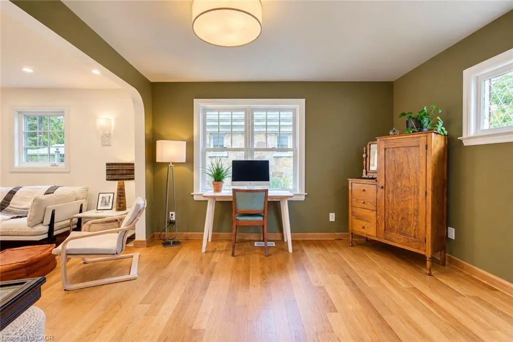 40 Forest Road