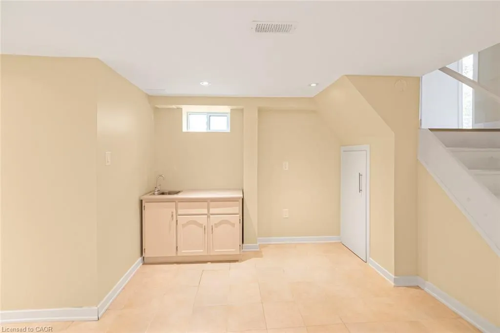 13 Meadowvale Avenue