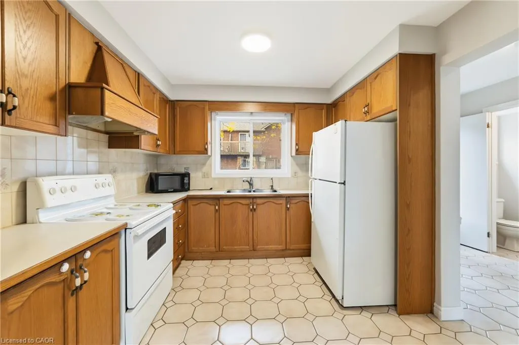 1475 Upper Gage Avenue #5