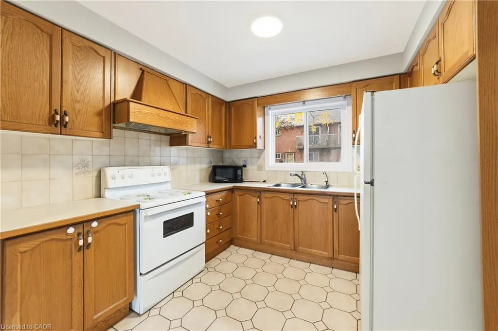 1475 Upper Gage Avenue #5