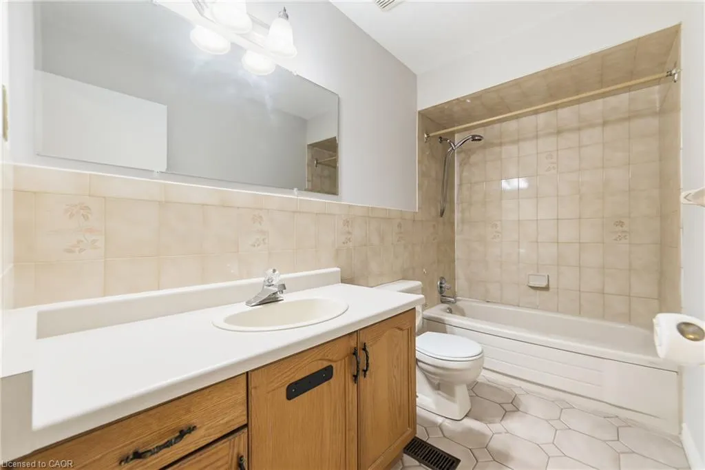 1475 Upper Gage Avenue #5
