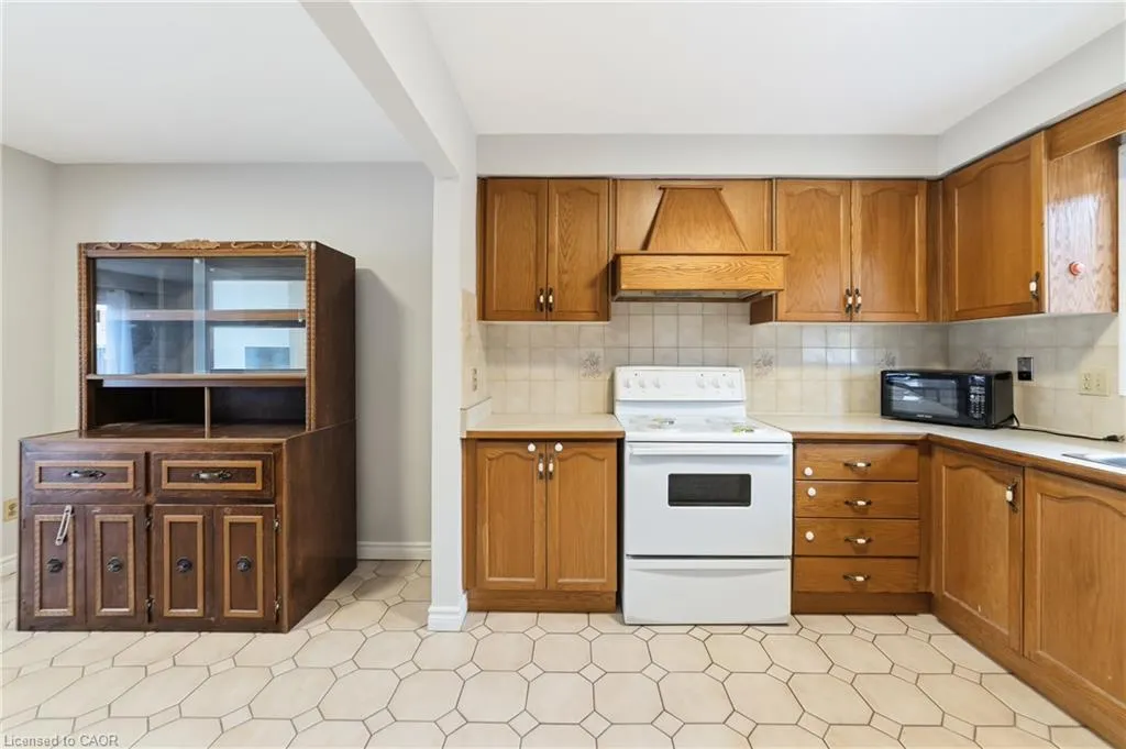 1475 Upper Gage Avenue #5