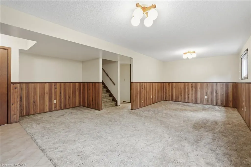 84 Larchwood Circle