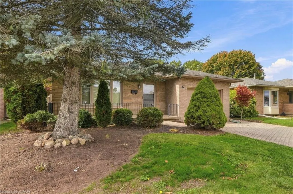 84 Larchwood Circle