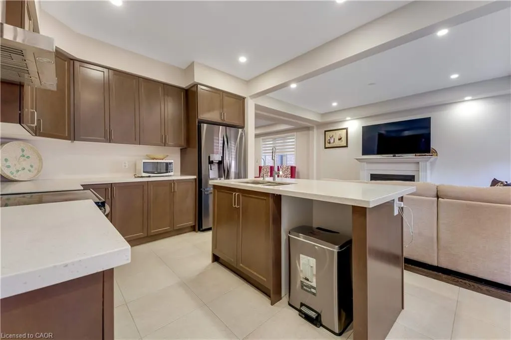 106 Haldimand Street