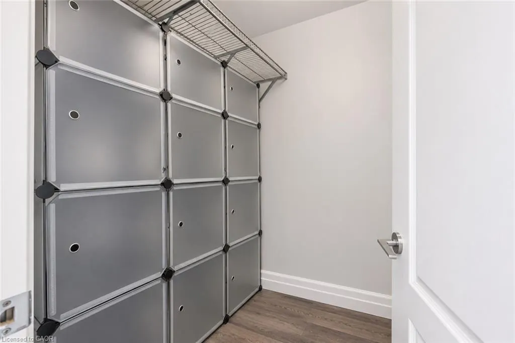 44 Bond Street W #306