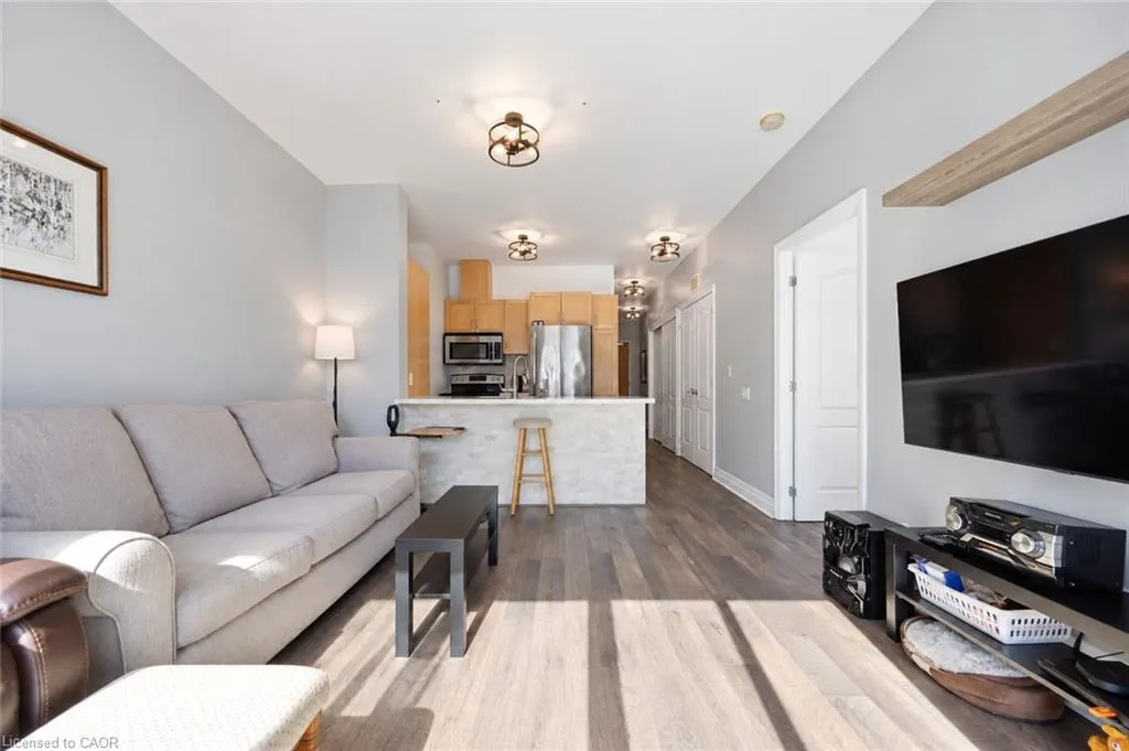 44 Bond Street W #306