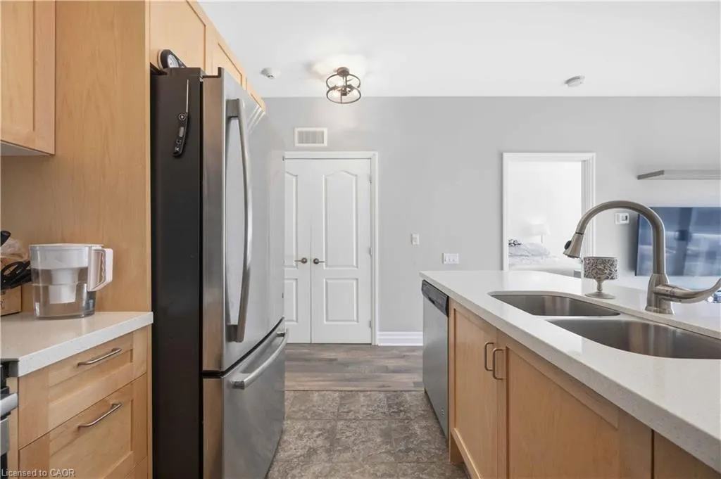44 Bond Street W #306