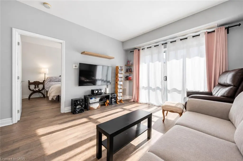 44 Bond Street W #306