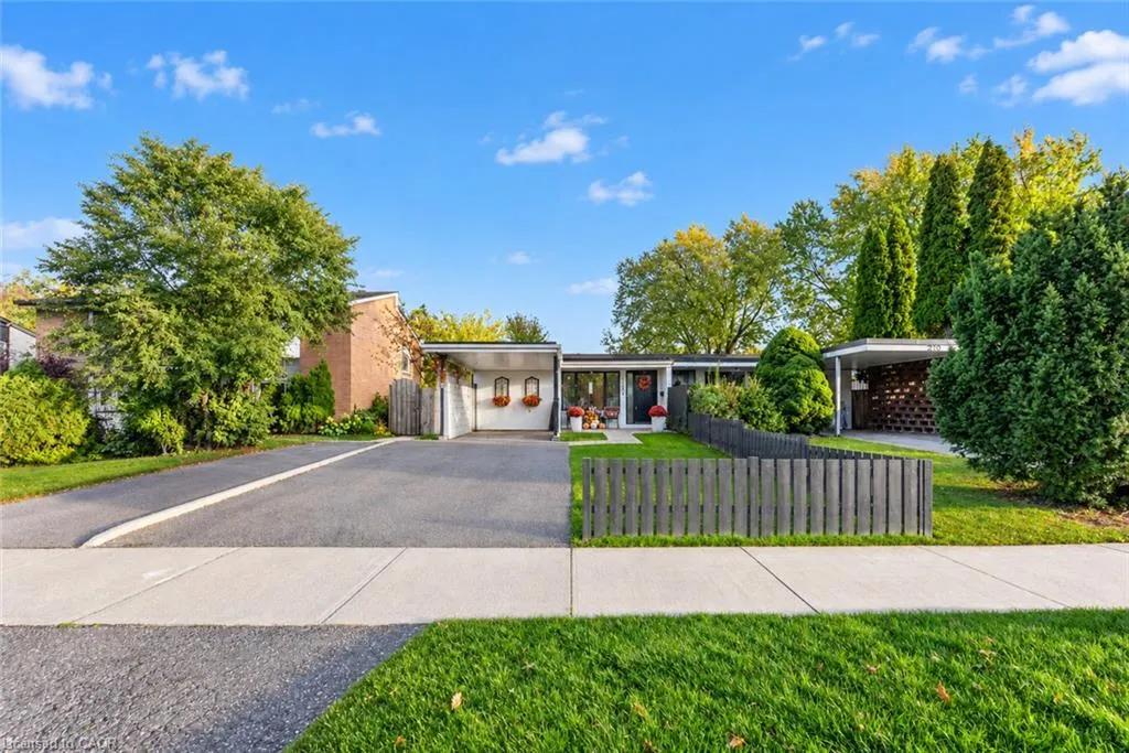 2604 Constable Road