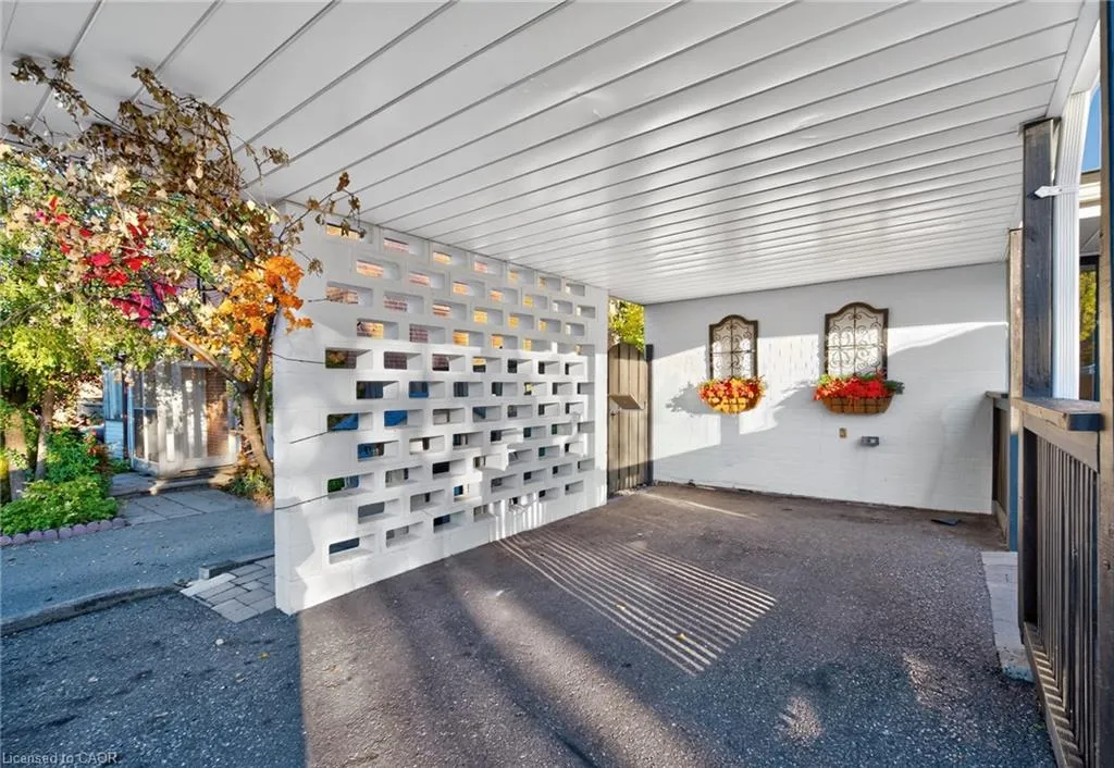 2604 Constable Road