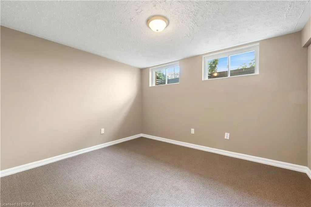 25 Wayne Drive