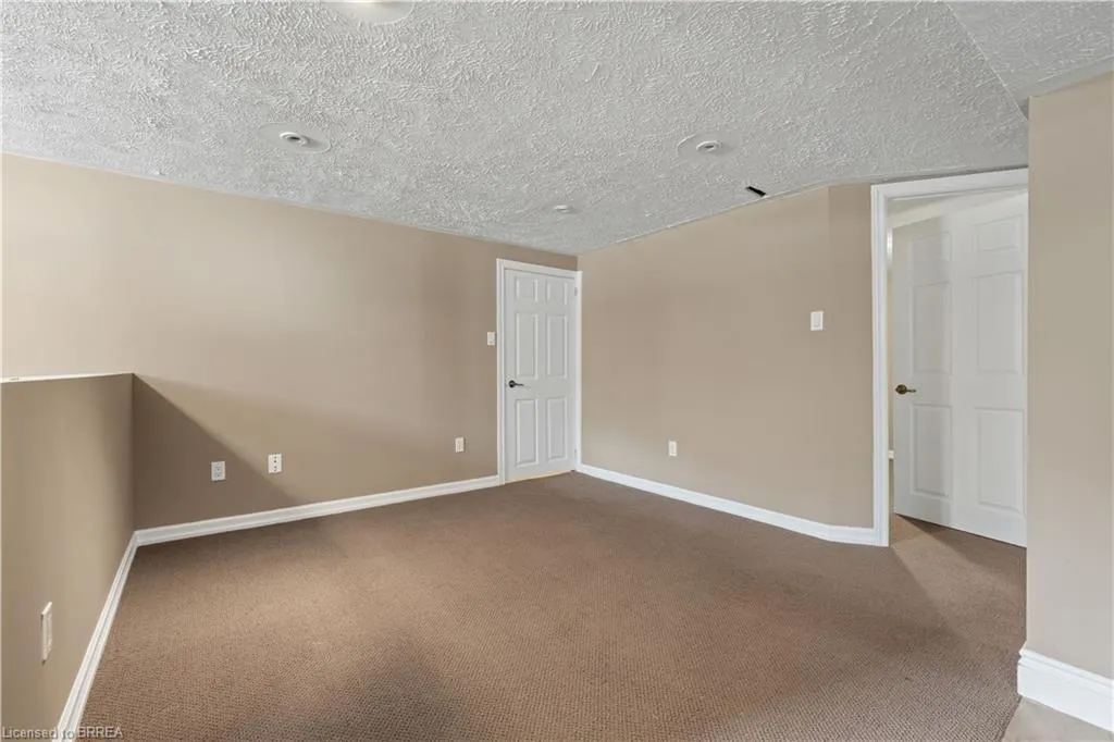 25 Wayne Drive