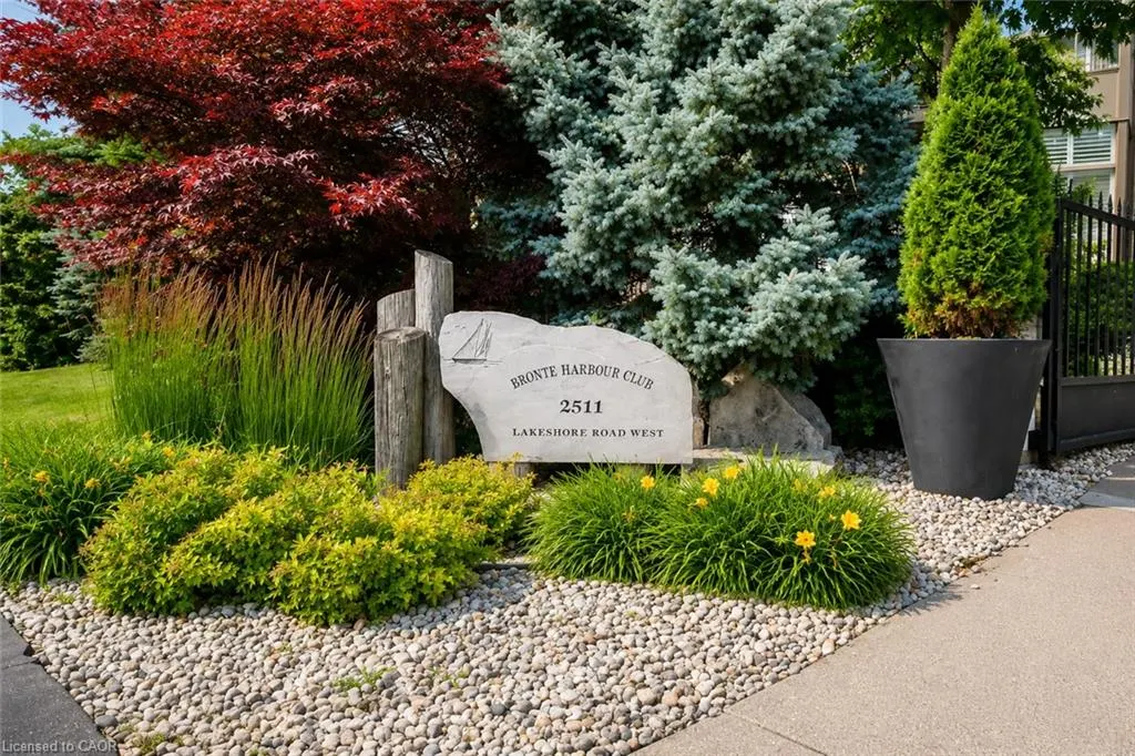 2511 Lakeshore Road W #216