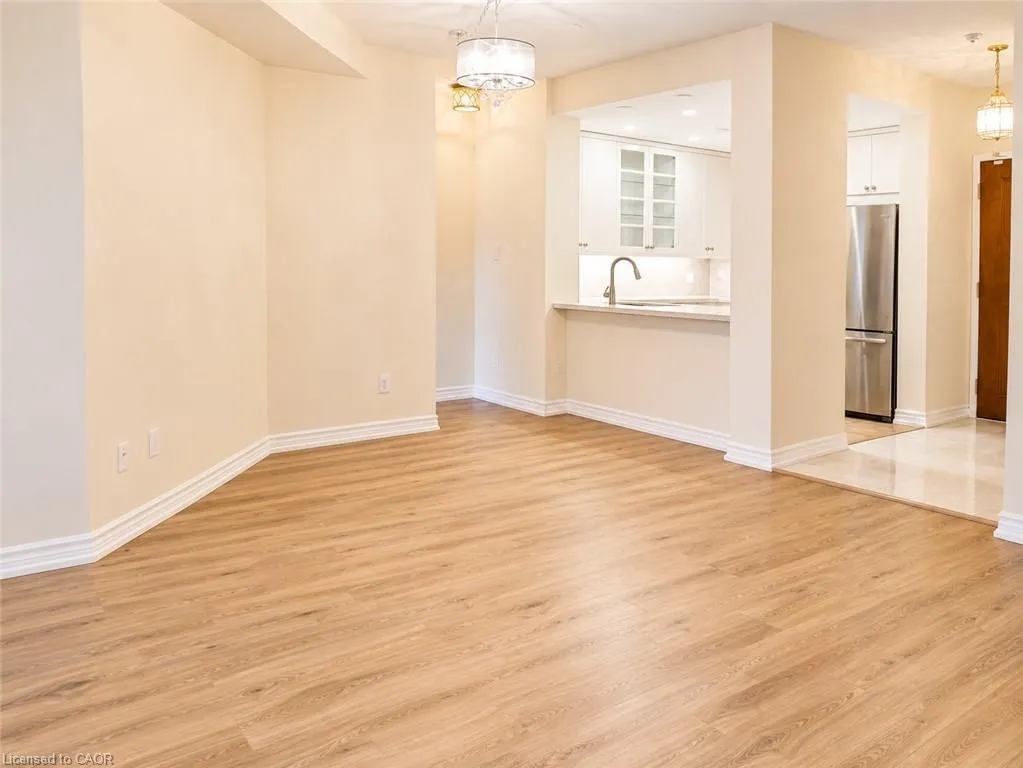 2511 Lakeshore Road W #216