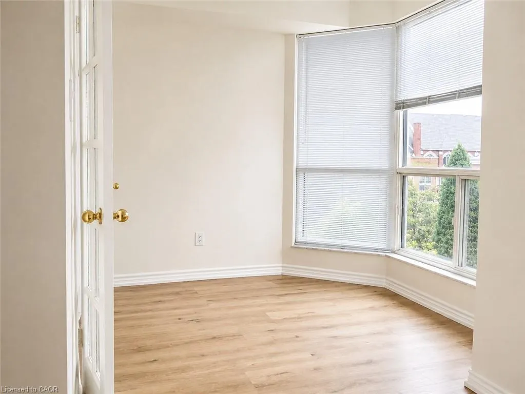 2511 Lakeshore Road W #216