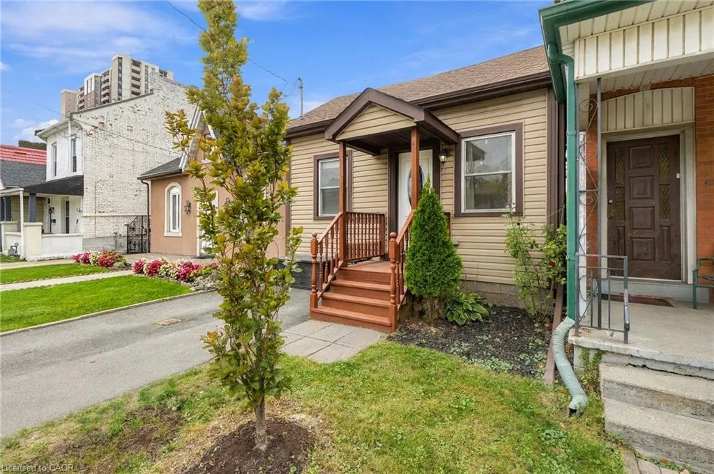 57 Tisdale Street N