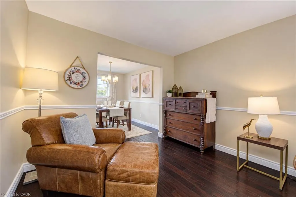63 Winding Way