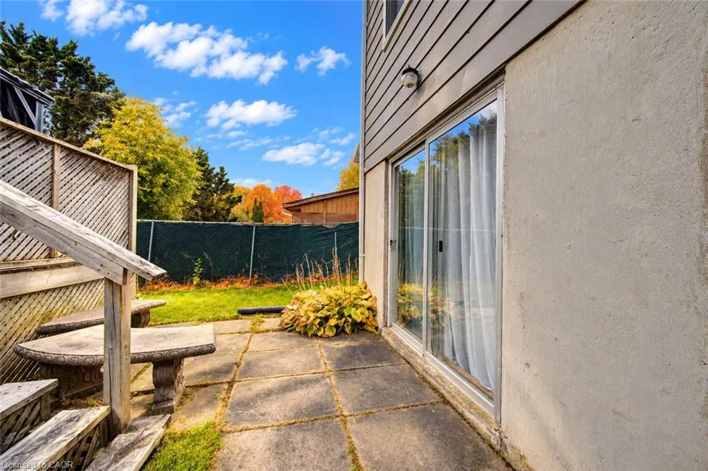 63 Winding Way